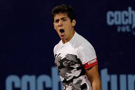 The chilean is poised to enter the top 20 for the first time on monday. Es Como Un Joven Ferrer Ubican A Garin Como Probable Sorpresa En Roland Garros