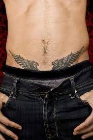 Tatuagens na virilha: ousadas e podem atender públicos variados