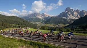 Lo speciale di sky sports icarus 2.0 dedicato alla 28. 9 000 Partecipanti Di Cui 120 Padovani Temerari E Tempo Di Maratona Dles Dolomites
