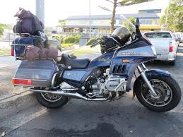 The Bike Billy T Gl1200 Packed Down Out On A Tour Of New South Wales Www Chapelaustralianbiketours Com Getaway Tours Goldwing Motorcycles Goldwing Billy T