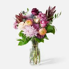 We help you find the best valentines flowers at the best prices with same day flower delivery. 20 Best Valentine S Day Flowers To Buy Online 2021 The Strategist New York Magazine