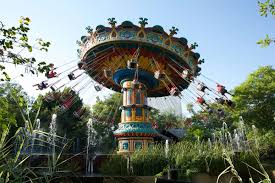 Cuenta con un parque acuático desde 2014, agua mágica. Spanish Theme Park History Part 6 Isla Magica Terra Mitica Coaster Kings
