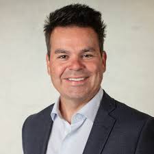 Top Health Care Execs to Watch in 2022: Booz Allen Hamilton's Roman  Salasznyk