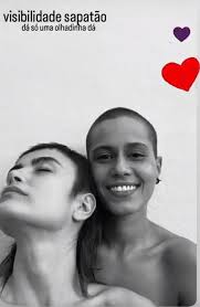 Maria Casadevall posta foto rara com a namorada: 'Visibilidade sapatão'