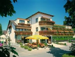 Peterskirche stands about 2.8 miles from the property. Hotels In Wasserburg Bodenseeferien De