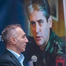 Kraki kthehet nga Parisi: Nuk jam mësu mos me punu, veç isha për provime të  studentëve atje