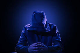 Maybe you would like to learn more about one of these? Hacker Dans Un Capot Sur Fond Noir La Controle Des Avantages Intellectuelle Concept De L 39 Ecran Banque D Images Et Photos Libres De Droits Image 91735440