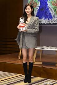 에이프릴 말 진짜 이상하게 하는 이나은. ìŠ¤íƒ€ì¼ì—'ìŠ¤