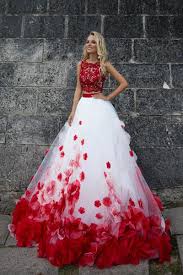 I Love This Beautiful Wedding Dress I M Very Inspired By It And Have Design Ideas For My Own Wedding Dress Two Piece Wedding Dress Tulle Prom Dress Gowns