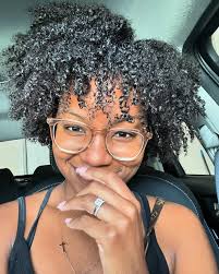 Donna stuck her foot in that Mousse & Gel Recipe! @donnasrecipe #washngo  #donnasrecipe