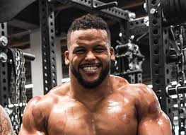 Rams' aaron donald looks for extra edge by training with knives (video). Aaron Donald Is Somehow More Shredded Than Ever Sports Gossip