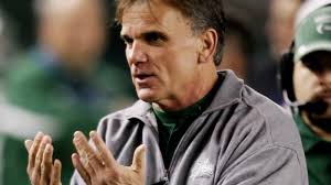 FOOTBALL: De La Salle's Bob Ladouceur steps aside