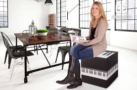 Passt Perfekt In Dein Loft Styling Musik Fur Die Augen Wechselgewand Fur Deinen Cubus Cultus Im Klavier Look Aus Unser Klavierhocker Schoner Wohnen Hocker