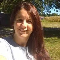 Carrie Crenshaw's Instagram, Twitter & Facebook