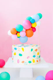 Birthday Cake With Balloons Diy Balloon Garland Cake Topper And Tips For Painting Frosting Balloon Cake Cake Toppers Cake