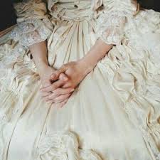 Fantasy becomes fashion with firefly path's uniquely designed and expertly crafted gowns and accessories. Regal Aesthetic Tumblr Com Tumbex