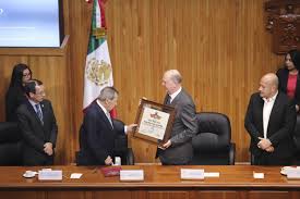 Porfirio muñoz ledo fue miembro del pri hasta que salió de sus filas y fundó, junto con cuauhtémoc cárdenas solórzano e ifigenia martínez el partido de la revolución democrática (foto: Entregan Doctorado Honoris Causa A Tres Luchadores Por La Democracia Universidad De Guadalajara
