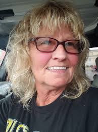 Diana Cain's Instagram, Twitter & Facebook