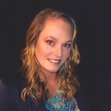 Kimberly Midkiff's Instagram, Twitter & Facebook