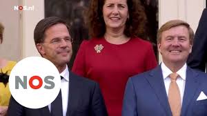 Mark rutte, hugo de jonge en sigrid kaag staan alle drie op deelnemerslijsten van de 'bilderberg conferentie'. Bordesvideo De Koning En De Ministers Van Het Nieuwe Kabinet Rutte Iii Op De Trappen Youtube