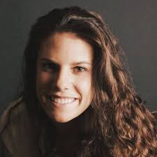 Laura Simeone's Instagram, Twitter & Facebook