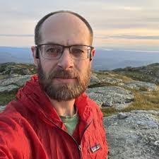 Mark Oles's Instagram, Twitter & Facebook