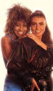 Violentata e picchiata a 16 anni, mi salvai per miracolo. Loredana Berte E Tina Turner Anni 80 Anni 80 Buongiorno Gif