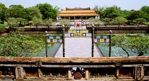 Image result for tháng 3 hoa Huế images