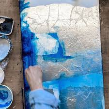 Wie Du Die Folie Auf Die Leinwand Klebst Hier Zeige Ich Dir Welchen Kleber Du Am Besten Verwendest Und Wie Deine Acrylf Acryl Leinwand Projekte Acryl Leinwand