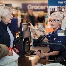 Pay at tesco is significantly lower than some a large energy company with 2,000 employees and an annual revenue of $513.0m, tesco is. Tesco Inmoment