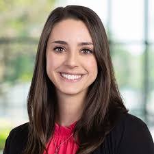 Julia Bennett's Instagram, Twitter & Facebook