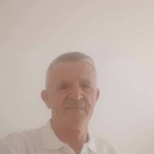 Hajde krap he t'marrsha t'ligat Nji jetë tan na ke nderu Se Shkodrani i lot  pikat Veç ai din ty me t'gatu😁 Kur vjen miku me nejt n'Shkodër Pa tavë  krapi nuk