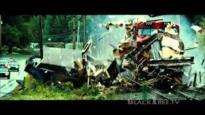 Great movies new movies movies and tv shows 2020 movies actor denzel washington train movie tony scott runaway train black actors. Denzel Vs A Runaway Train In Unstoppable Youtube