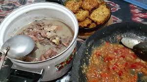 Resep memasak sayur bayam bening tidaklah sulit, cukup sederhana, namun merupakan kemampuan wajib bagi seorang ibu rumah tangga. Resep Masakan Sayur Gori