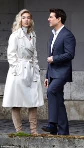 Mission Impossible S Tom Cruise And Vanessa Kirby Kiss Daily Mail Online Vanessa Kirby Tom Cruise Paris Outfits