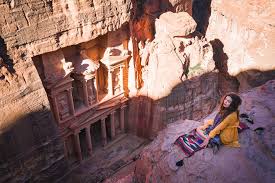 Orta doğu'da bulunan ürdün, kuzeyde suriye, kuzey doğuda irak, doğu ve güneyde suudi arabistan, batıda ise filistin ve i̇srail ile komşu. Urdun Gezi Rehberi Urdun Gezilecek Yerler Yolda Bi Blog