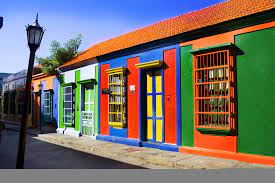 Maracaibo è una delle città più torride del venezuela, con un clima tropicale severo, semi arido, spesso moderato dalle brezze pomeridiane provenienti dal lago. El Saladillo Calle Carabobo Es Un Emblematico Barrio De Maracaibo Ubicado En La Parroquia Chiquinquira Saladillo Zulia Home Outdoor Decor Redecorate Bedroom