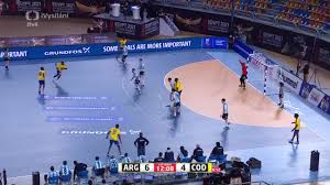 Francis tuzolana, le coach de mvumbi en sélection et en club, sait que son joueur doit être à la fois protégé. Handball Gauthier Mvumbi 137 Kilos Et Nouvelle Star Du Mondial Le Matin