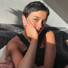 Chase Sui Wonders is definitely wearing a wig for the new 'I KNOW WHAT YOU  DID LAST SUMMER' 2025 reboot.