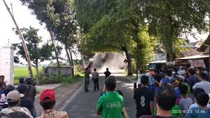 The more recent official estimate (as at mid 2019) is 1,118,814. Bawa Bahan Bakar Mobil Espass Terbakar Di Tulungagung