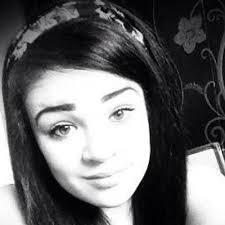 Elisha Hewitt (@elihewzx)