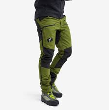 Revolution race cars is celebrating the export of their fifth car to the lucrative usa market after a successful launch event at the circuit of the americas (cota) in texas last weekend. Nordwand Pro Rescue Pants Men Cactus Green Revolutionrace