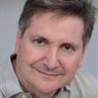 Andrew Perris's Instagram, Twitter & Facebook