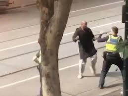 Auf dem tempelhofer feld ist es am 23. Messerattacke In Innenstadt Zwei Tote Bei Mutmasslichen Terrorangriff In Melbourne