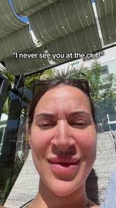 Alexis Pyle's Instagram, Twitter & Facebook