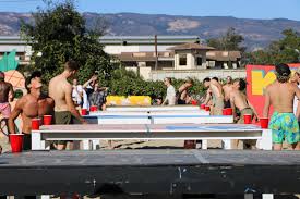 How to build a beer dye table if you're here for the real work and you don't quite enjoy unnecessary bluffs, this video tutorial by air land media is perfect for you. Die Up Cal Poly And Ucsb Face Off At Beer Die Tournament The Daily Nexus