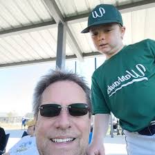 This deer is definitely making grilled cheese at night!