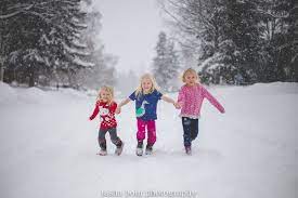 Family road trip concept icon family road trip concept icon. 11 Tips To Help You Rock Your Outdoor Winter Photo Shoot