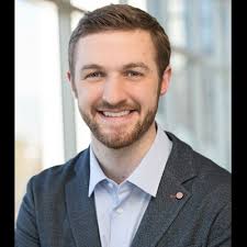 Intel elevates new federal leader