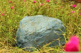 Rocks and boulders can add interest to any landscape, garden or yard. How To Make Fake Rocks With Concrete With Pictures Wikihow